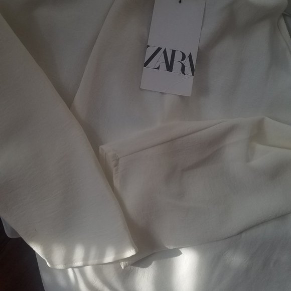 NWT CUT OUT ECRU WHITE BLOUSE - Picture 8 of 9